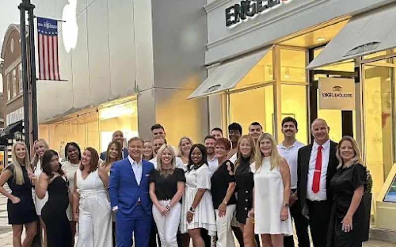 The Standard Collective- Amanda Parfait — Real estate agency in Baton Rouge
