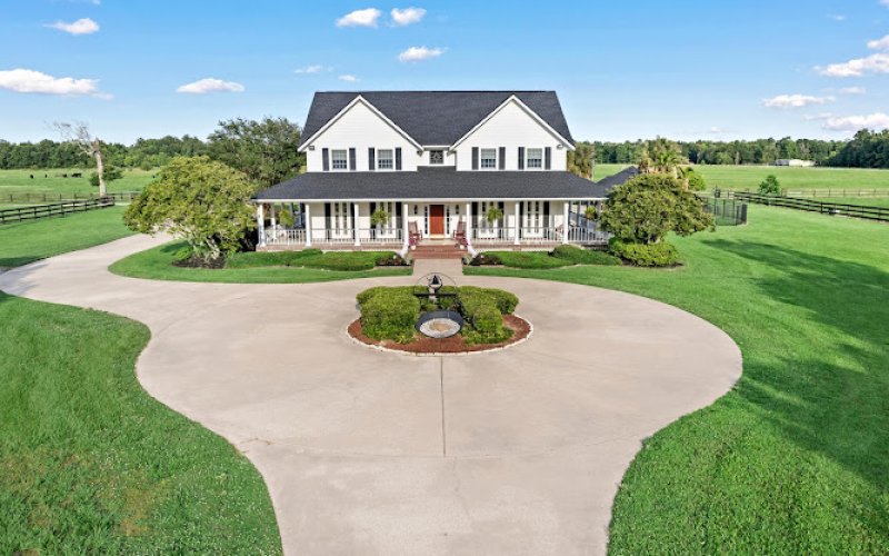 Kerri Reynolds RE/MAX Real Estate Agency in Beaumont, TX - Best Realtor