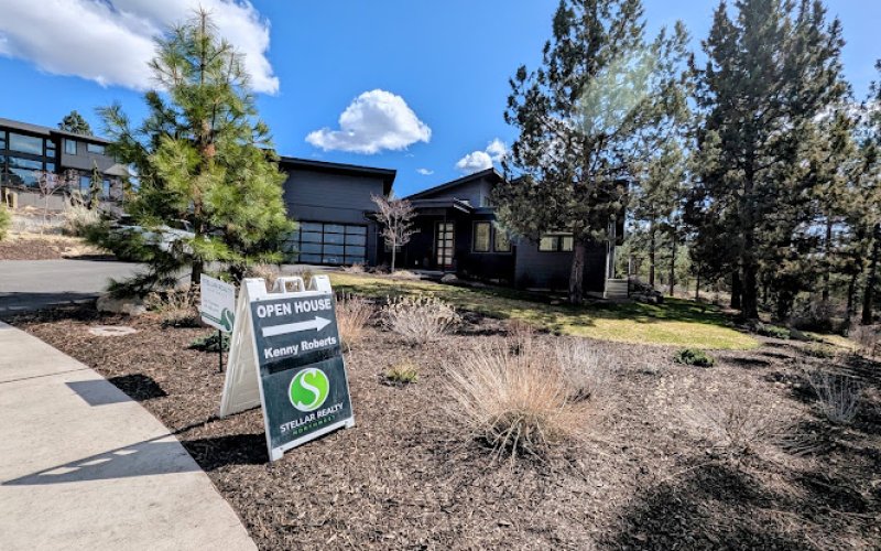 Central Oregon Property Hunter / Kenny Roberts / Bend OR Area Real Estate Agent