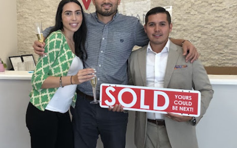 Gonzalo Vargas - Parrot Realty