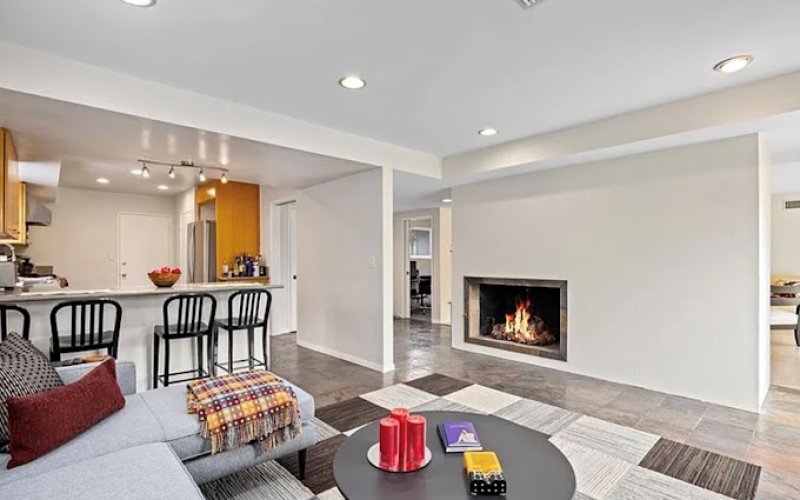 Dinorah A. Carmenate — Real estate agent in Costa Mesa