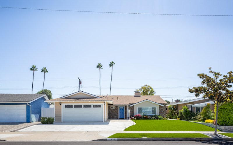 Heritage Coast — Real estate agency in Costa Mesa