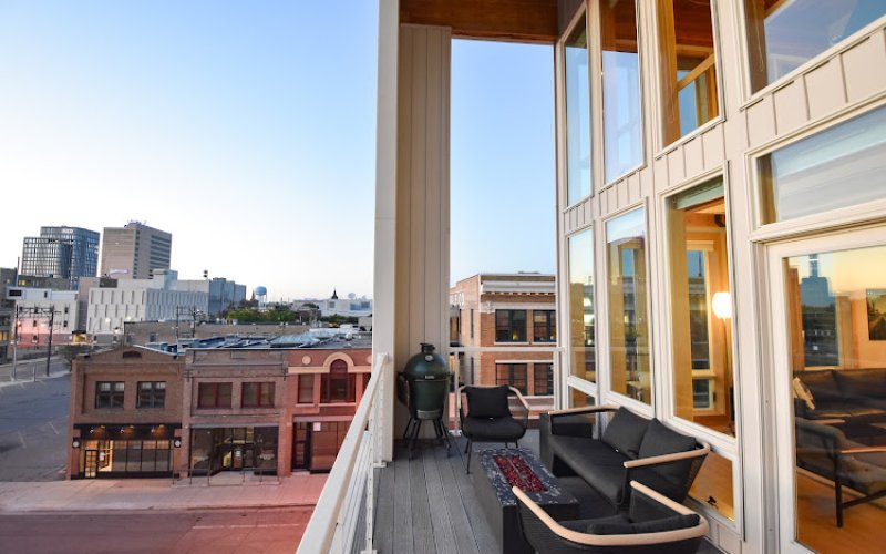 Oxford Realty | Real Estate Sales