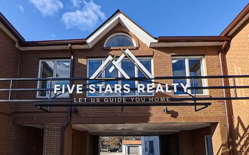 Guillermo Araujo, Five Stars Realty — Real estate agent in Hartford
