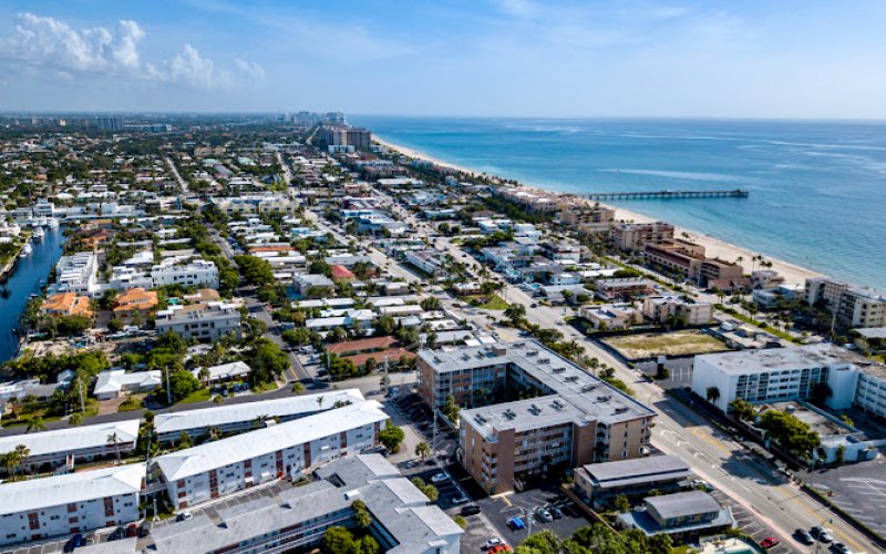 Lilli Schipper at LoKation Real Estate