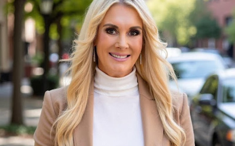 Lorene Bennett — Real estate agent in Kent