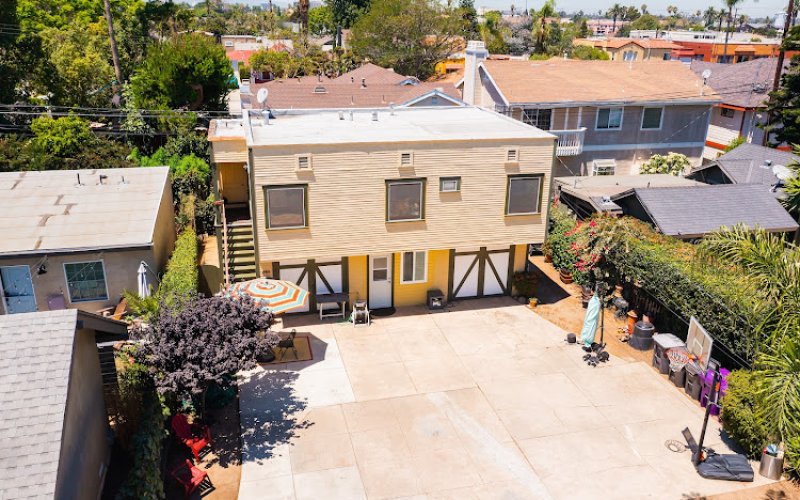 Gia Silva - INTI Realty