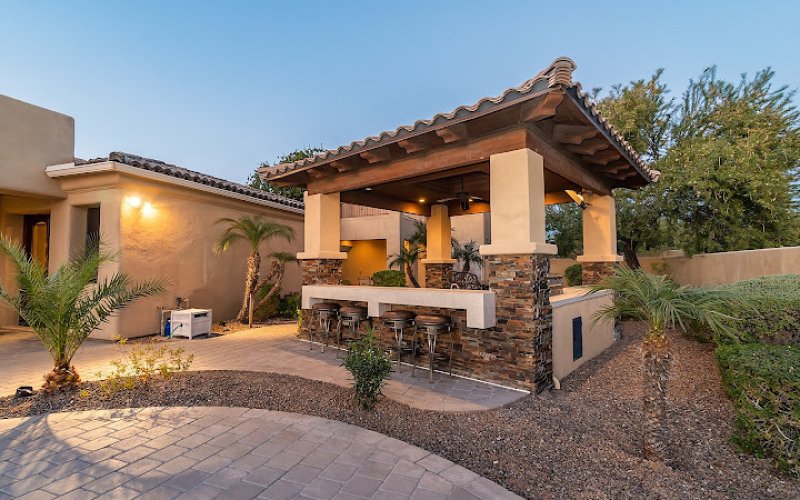 Lorraine Ryall, REALTOR IN MESA