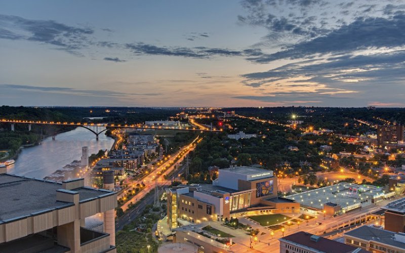 Premier Realty LLC