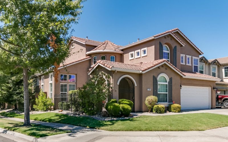 12 Doors Real Estate
