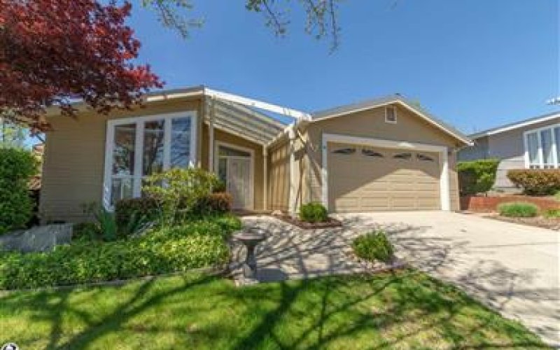 Jessica Barrios, Real Estate Broker — Real estate agent in Modesto