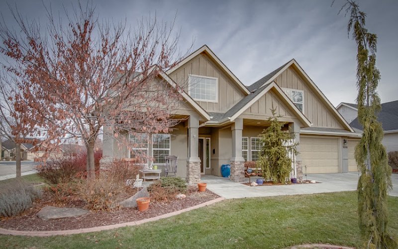 Angela Mae Schlagel, 208 Home Pros Real Estate