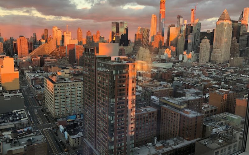 REAL ESTATE Agents near Midtown Manhattan, Queens NY — Real estate agency in New York
