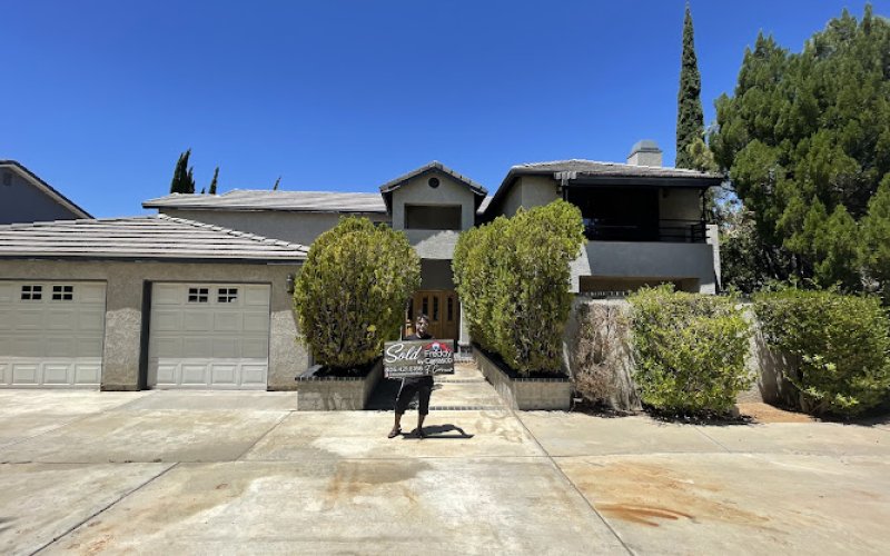 Freddy Carrasco : RE/MAX Gold Coast REALTORS — Real estate agent in Oxnard
