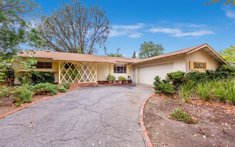 Laura Coffey & Associates | REALTOR