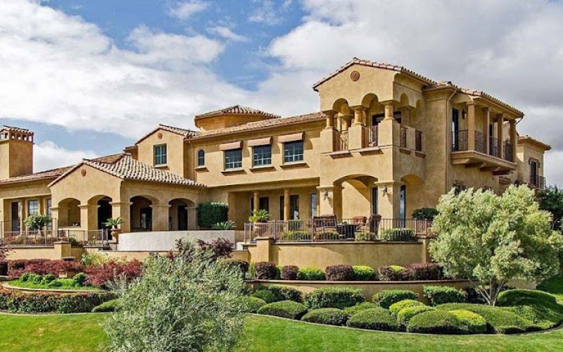 Mark & Annalee Huber - Luxe Places International Realty