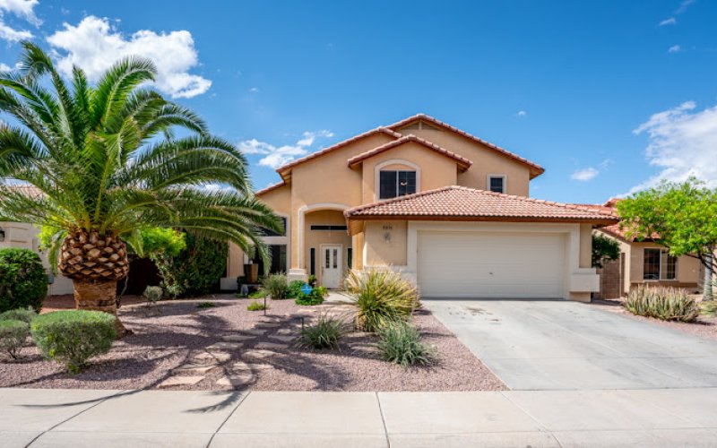 Ana Benavides - Realtor