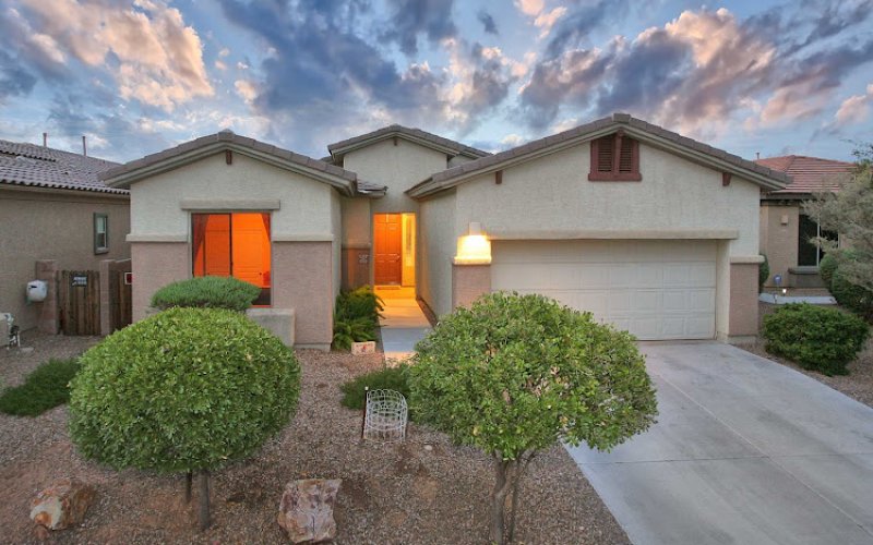 Lopez & Lopez, REALTORS® at Long Realty Company