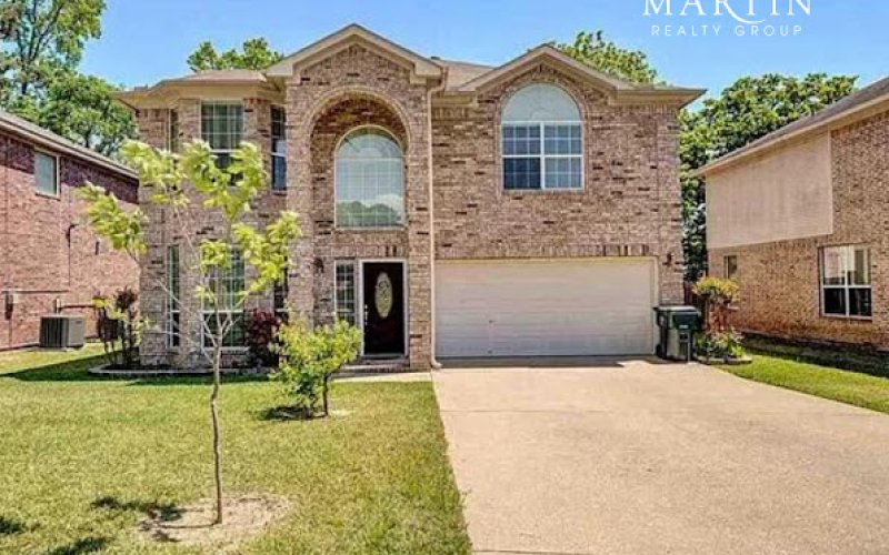 Dee Martin Realty Group: RE/MAX Alight