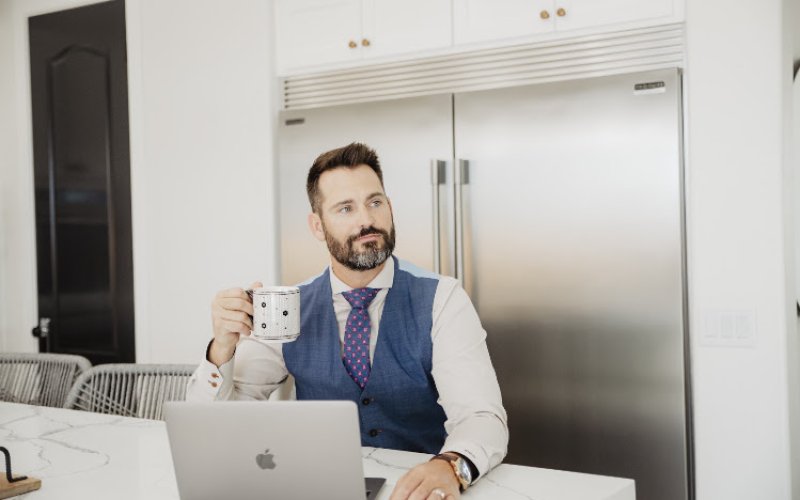 Derek De Ville, REALTOR |