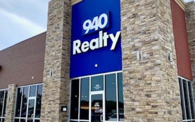 940 Realty